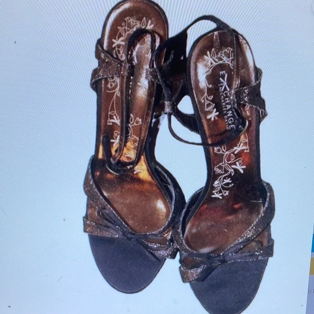 Exchange Women's Black and Brown Sandals